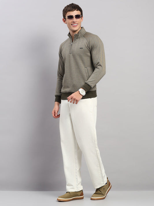 Men Olive Solid Collar Full Sleeve Sweatshirt
