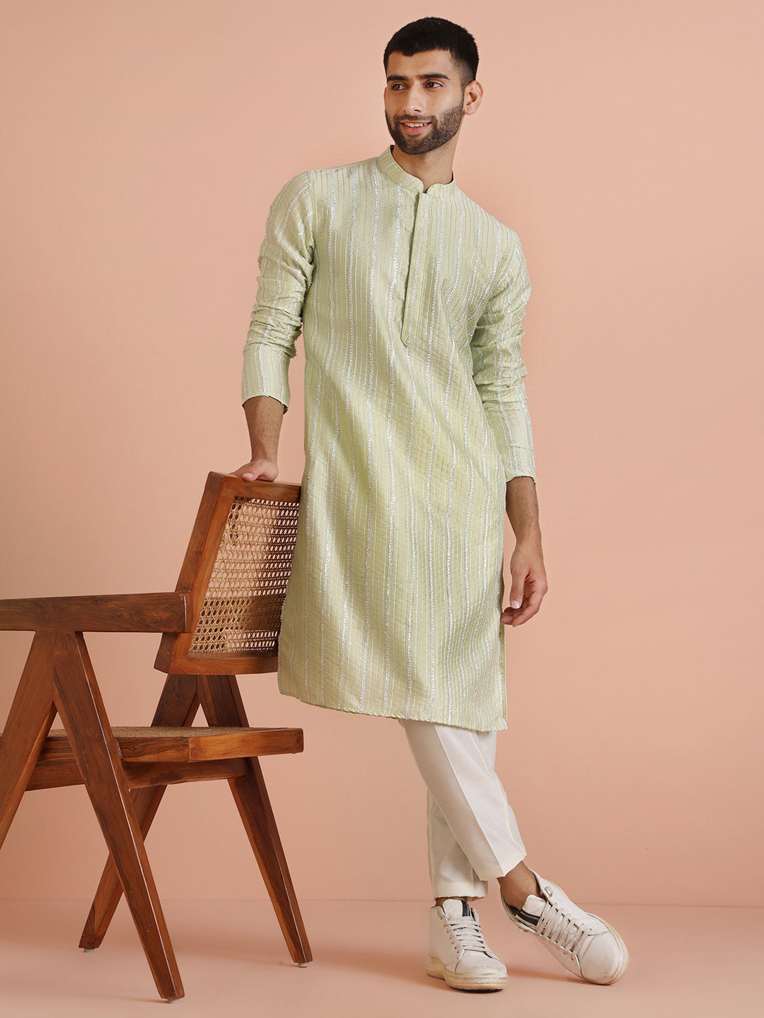 Men Green Embroidered Kurta