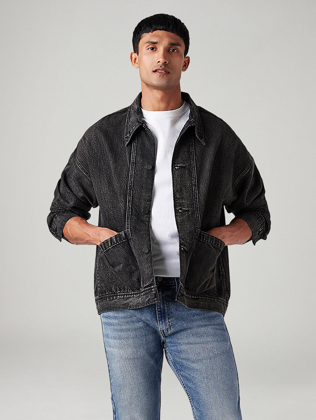 Men's Solid Relaxed Fit Denim Jacket