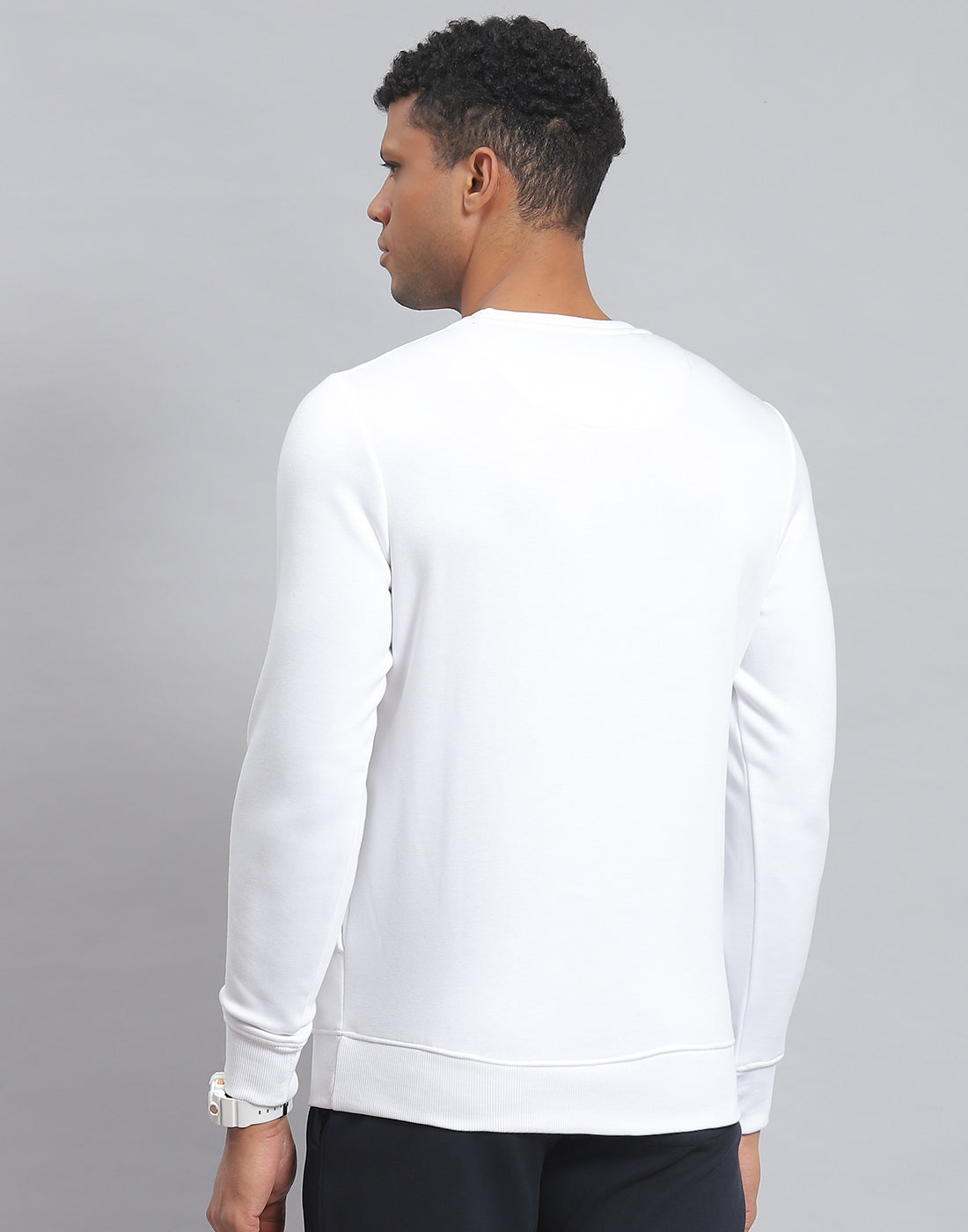Rock.it Men White Solid Round Neck Full Sleeve Sweatshirt