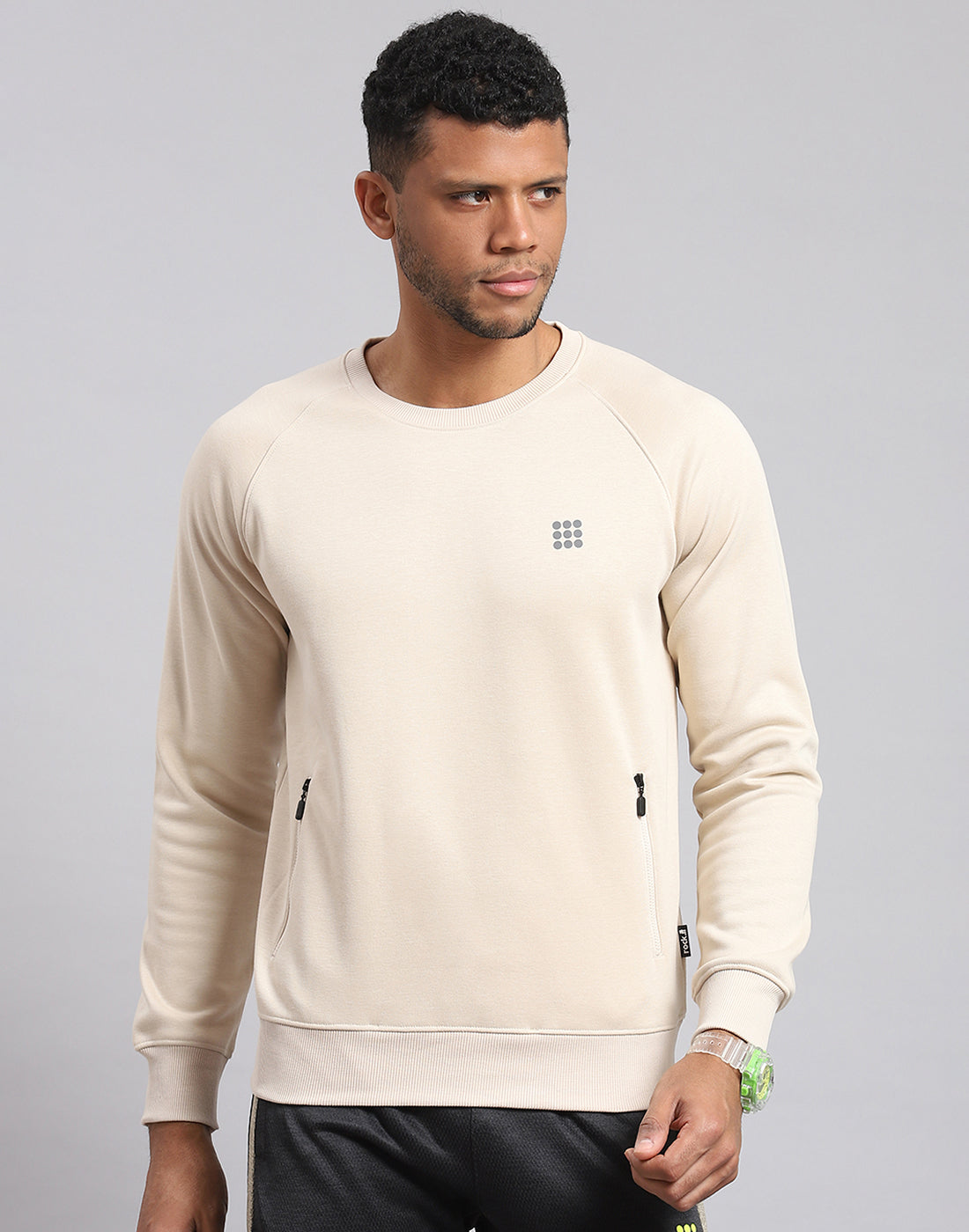 Rock.it Men Cream Solid Round Neck Full Sleeve Sweatshirt