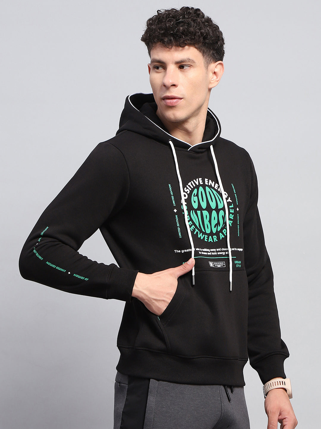 Rock.it Men Black Printed Hooded Full Sleeve Sweatshirt