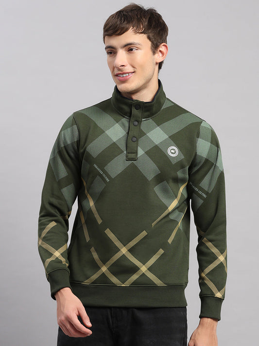 Men Green Solid Collar Full Sleeve Sweatshirt