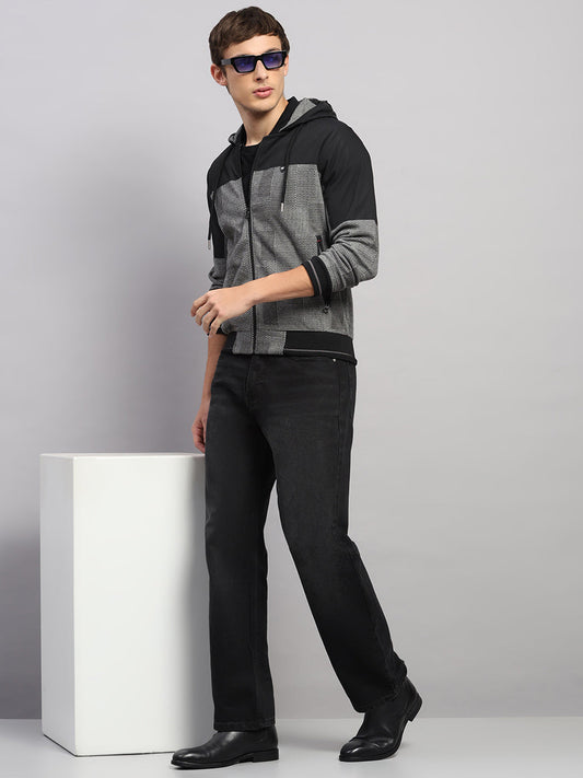 Men Black Solid Hooded Full Sleeve Sweatshirt