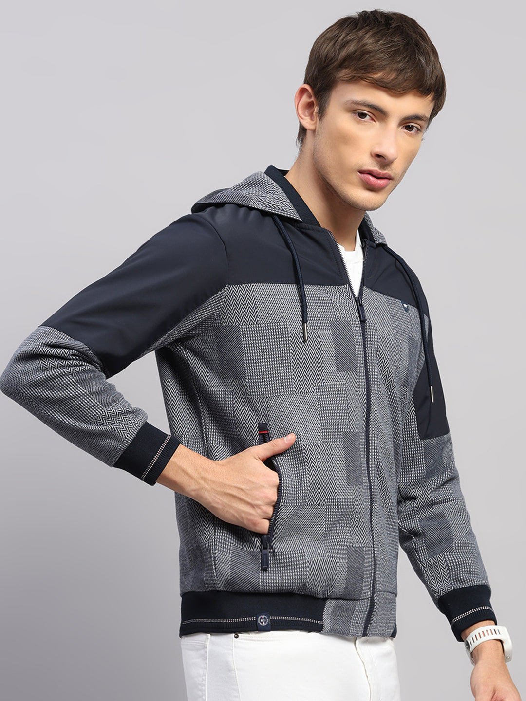 Men Navy Blue Solid Hooded Full Sleeve Sweatshirt