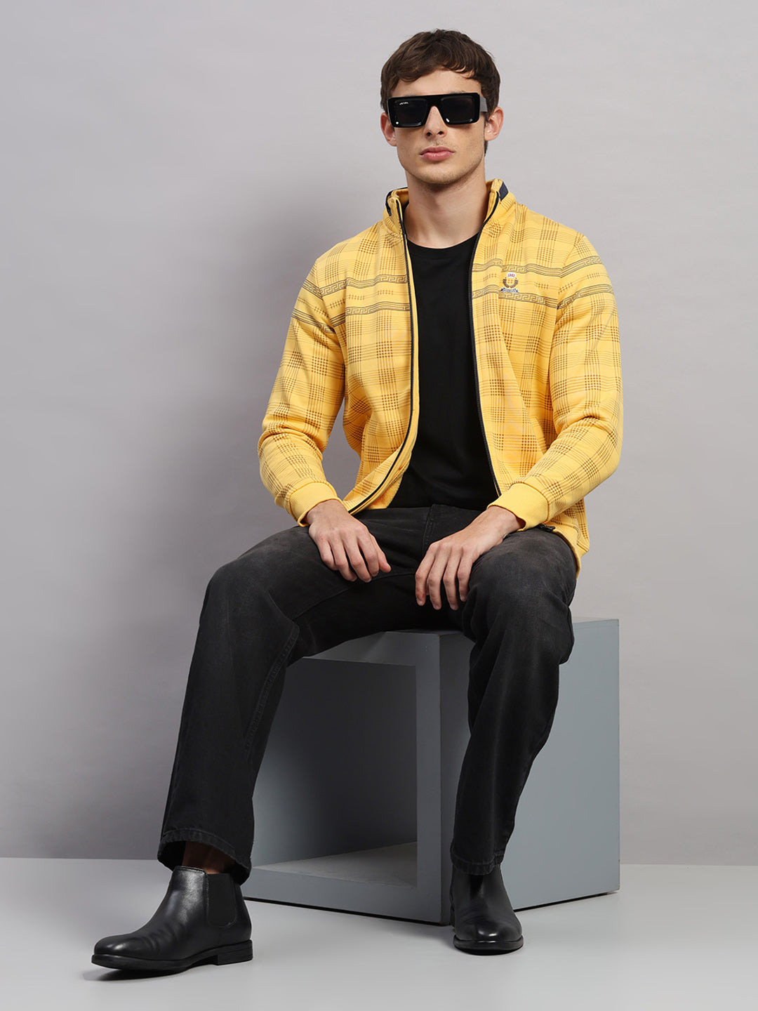 Men Yellow Printed Collar Full Sleeve Sweatshirt