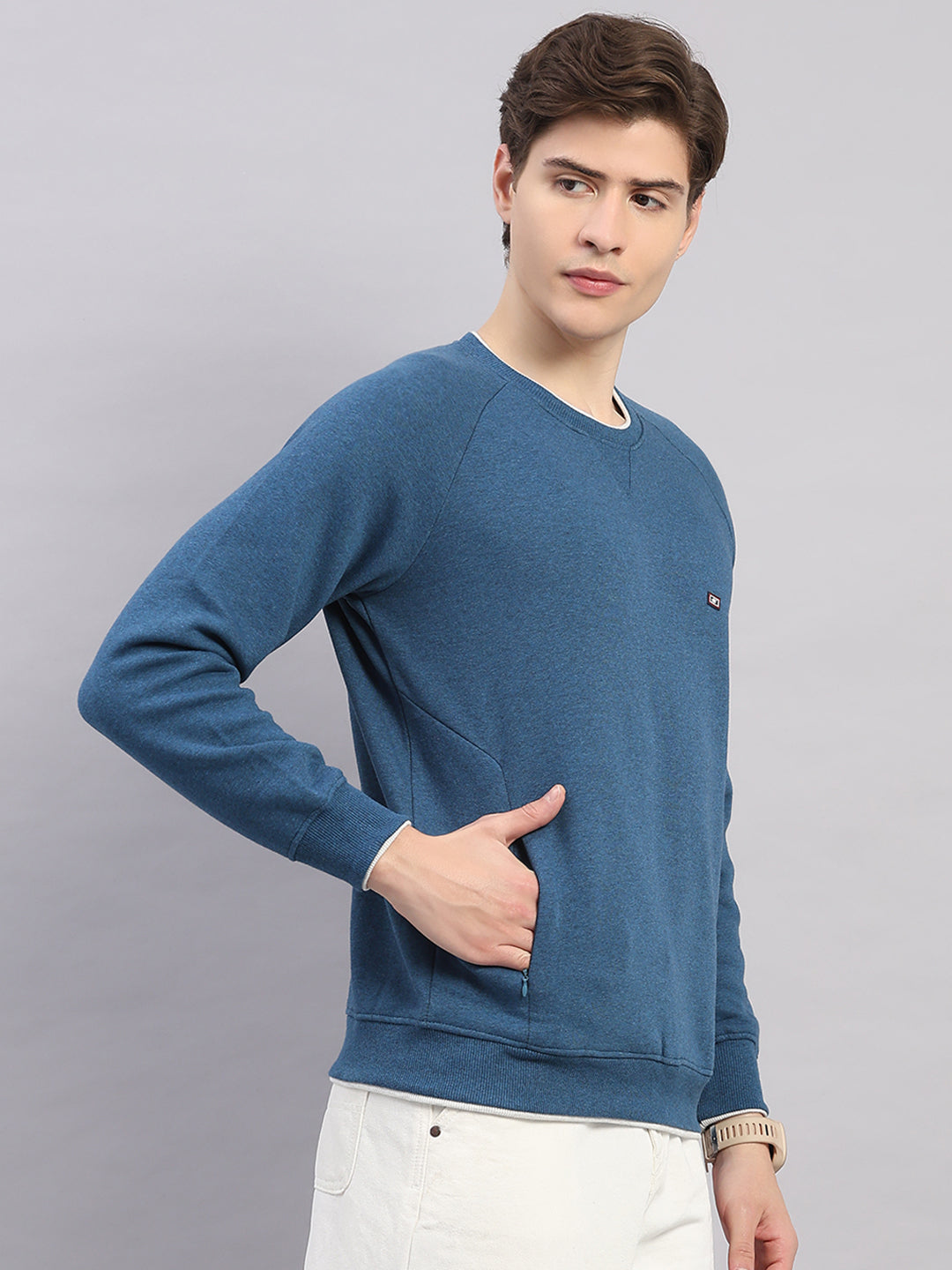 Men Blue Solid Round Neck Full Sleeve Sweatshirt
