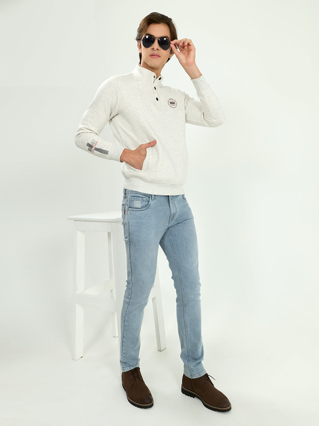 Men Off White Solid Collar Full Sleeve Sweatshirt