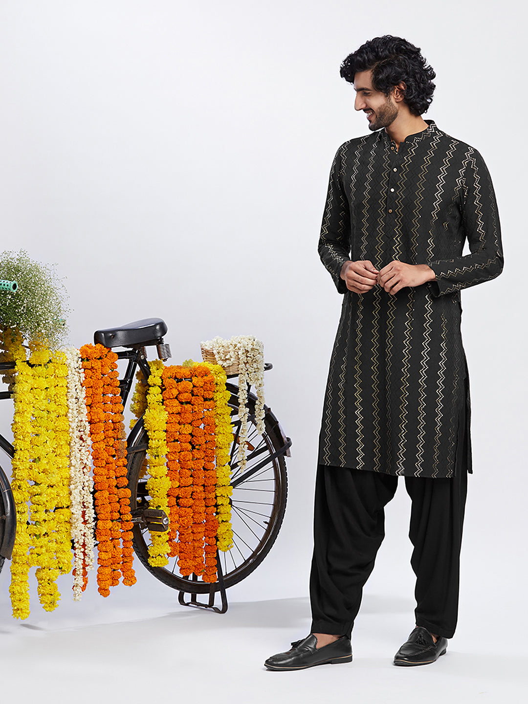 Black Cotton Metallic Printed Long Kurta
