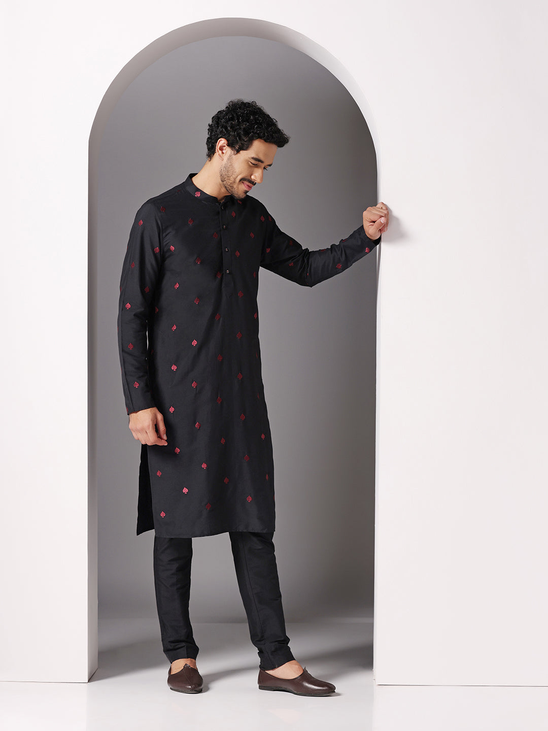 Black Cotton Embroidered Long Kurta