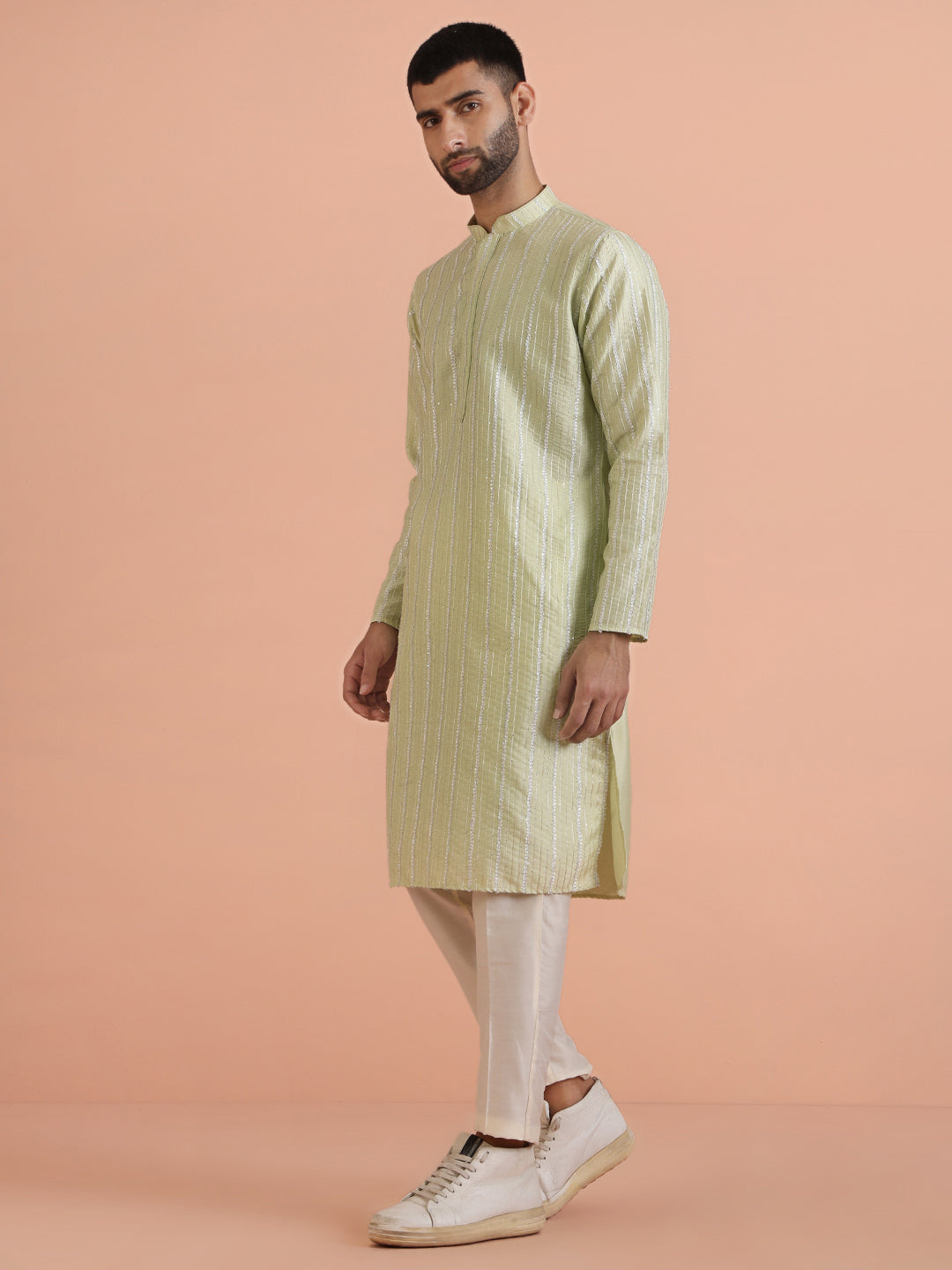 Men Green Embroidered Kurta
