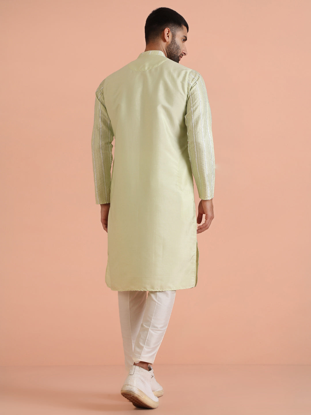 Men Green Embroidered Kurta