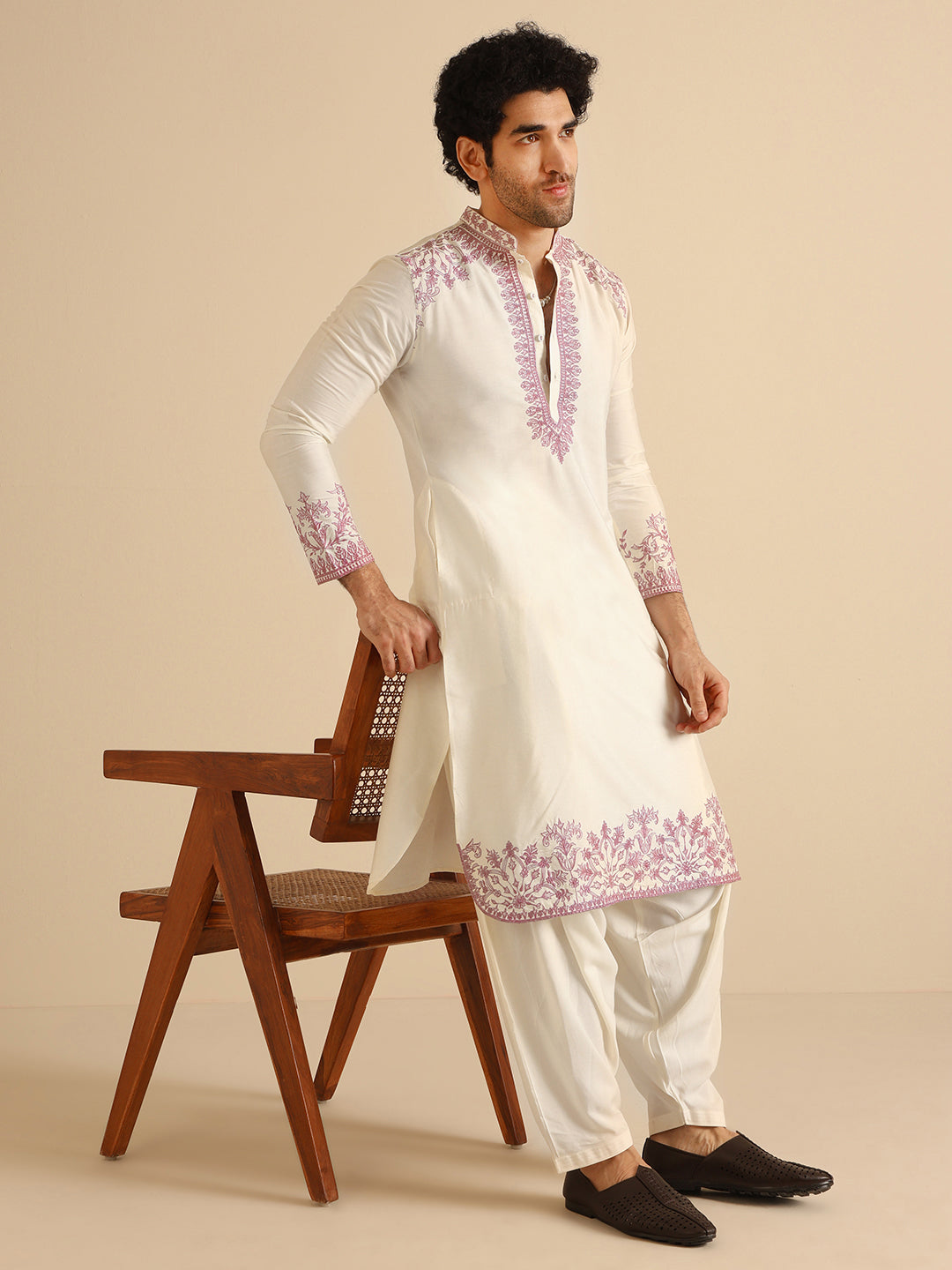 Cream Silk Blend Pink Embroidered Kurta