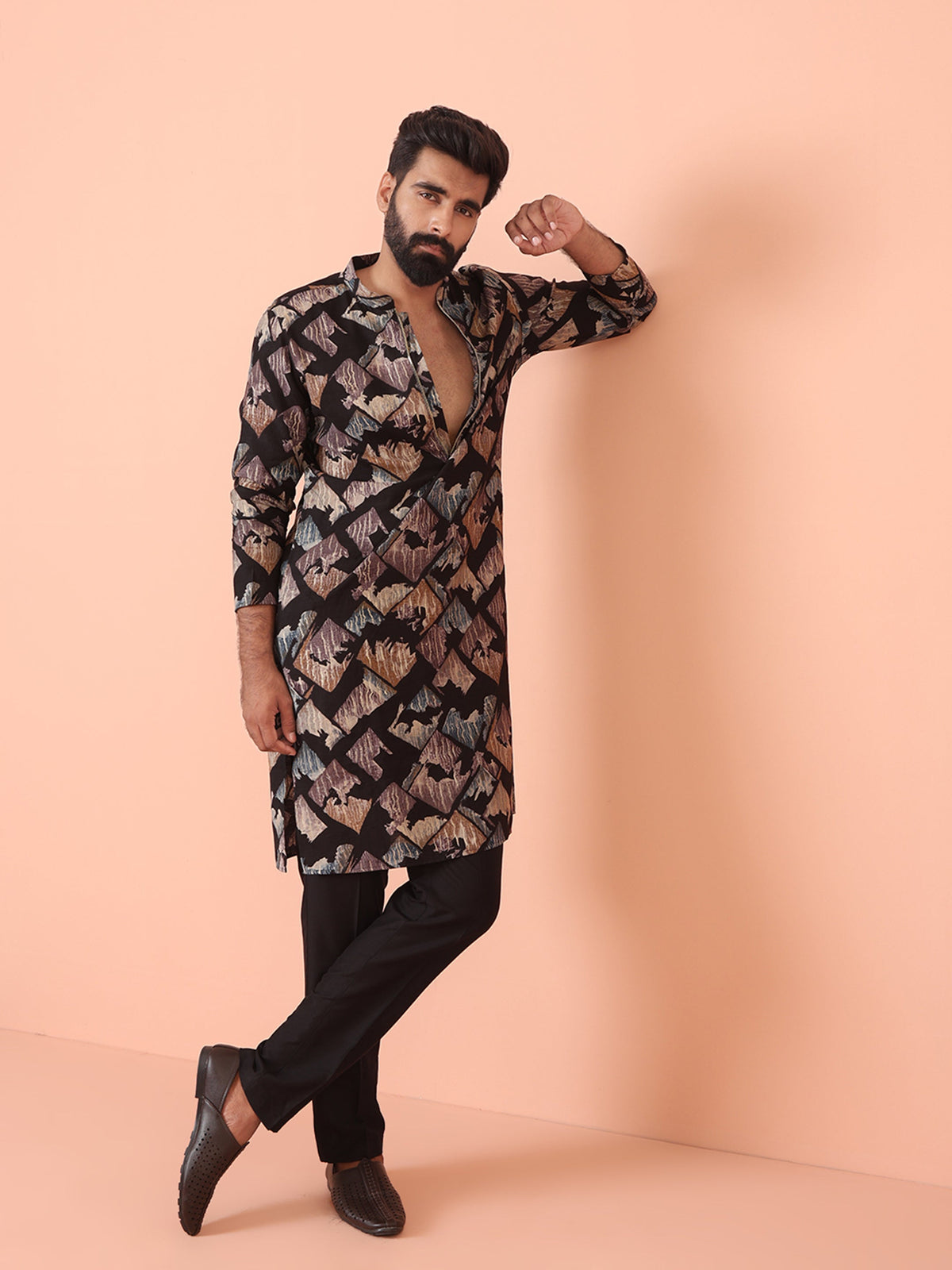 Black Kurta with Multicolour Abstract Print and Zip Closure