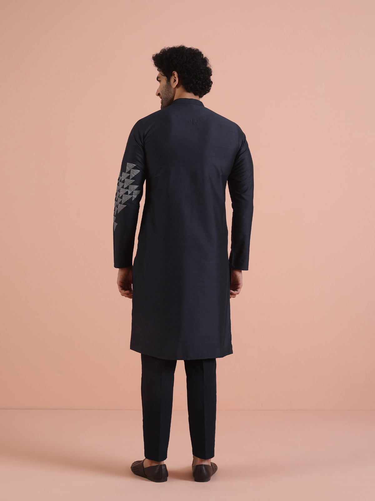 Men Navy Blue Printed Geometric Kurta