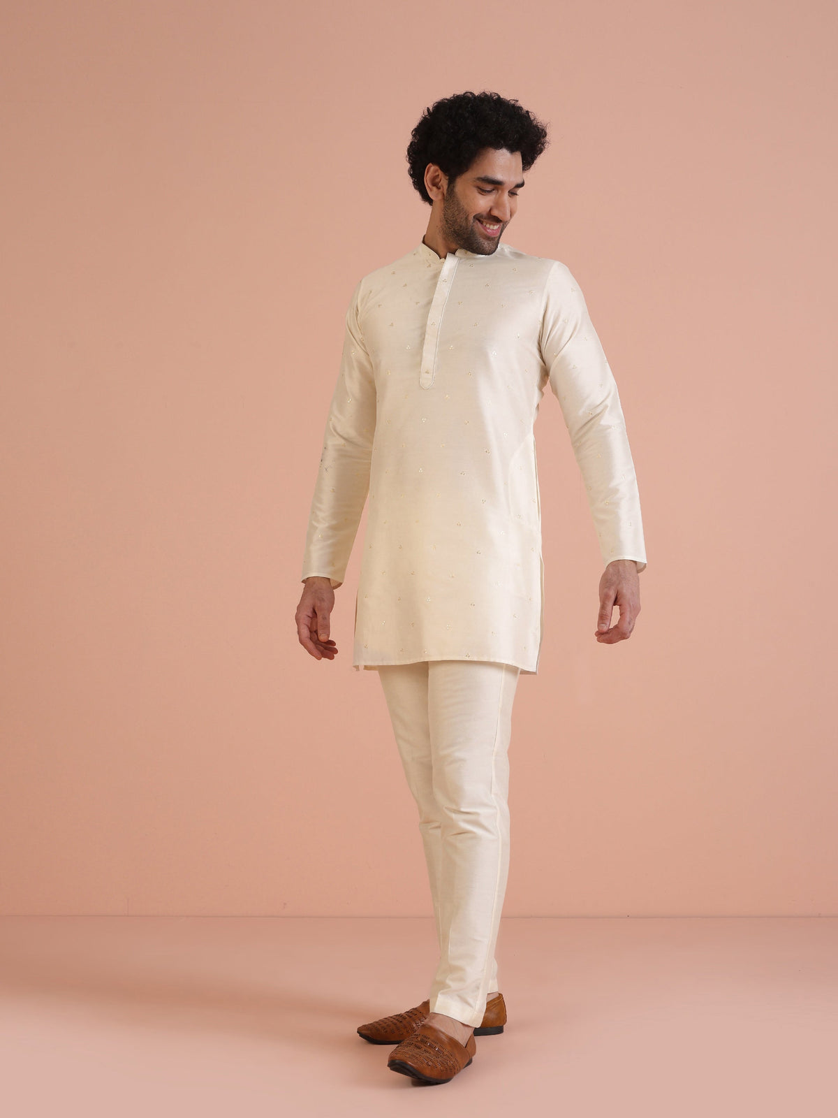 Men Off White Embroidered Kurta with Sequinned
