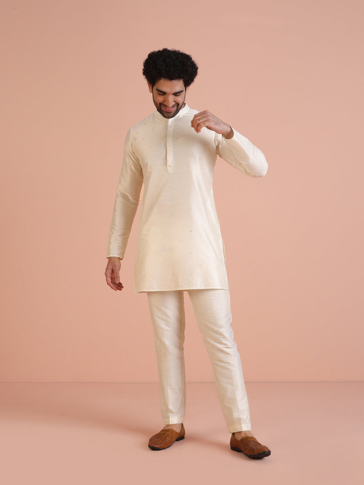 Men Off White Embroidered Kurta with Sequinned