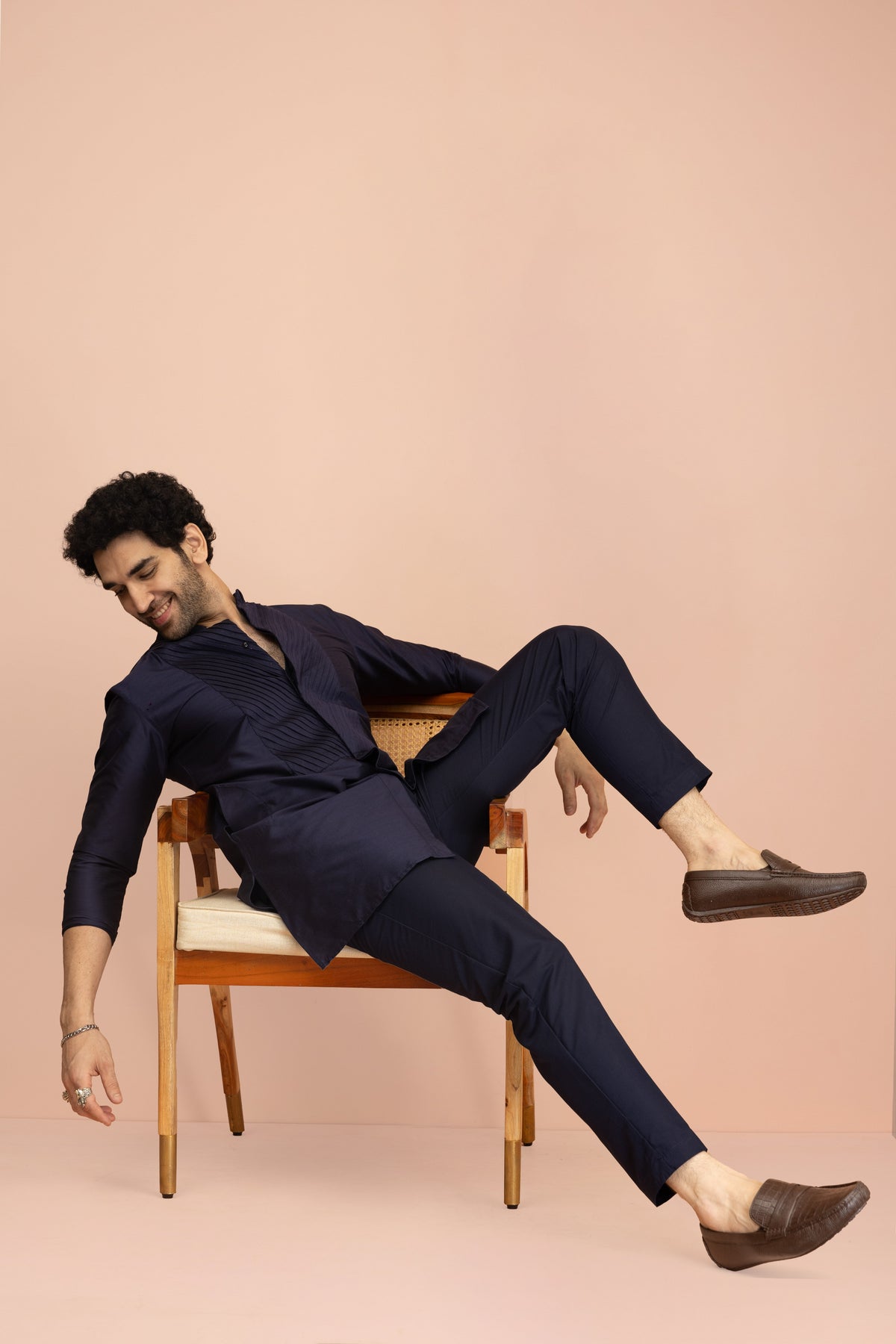 Men Navy Blue Yoke Design Pleating Front Open Kurta