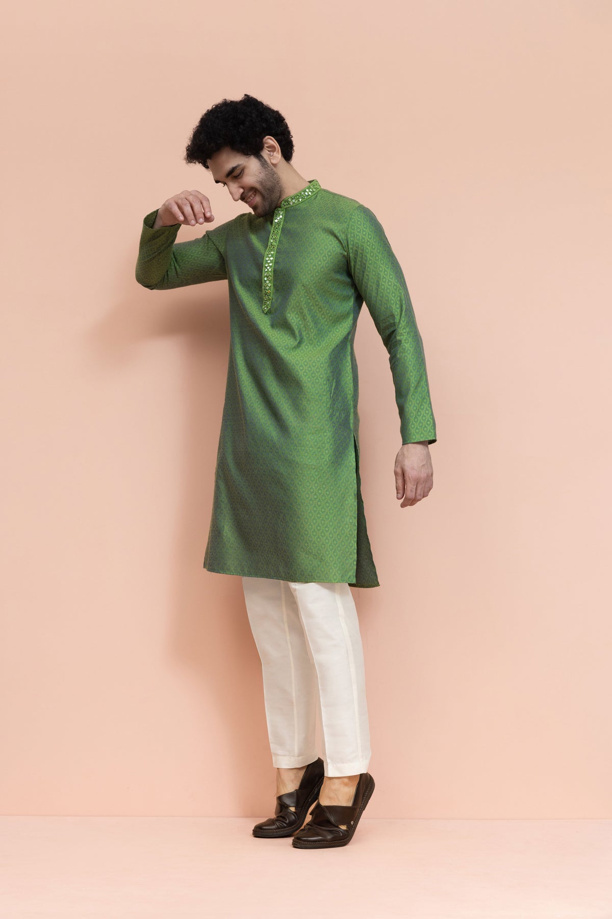Men Green Ethnic Motifs Mirror work Kurta