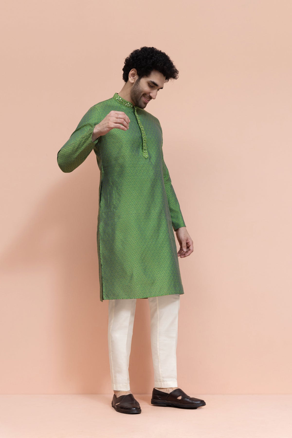 Men Green Ethnic Motifs Mirror work Kurta