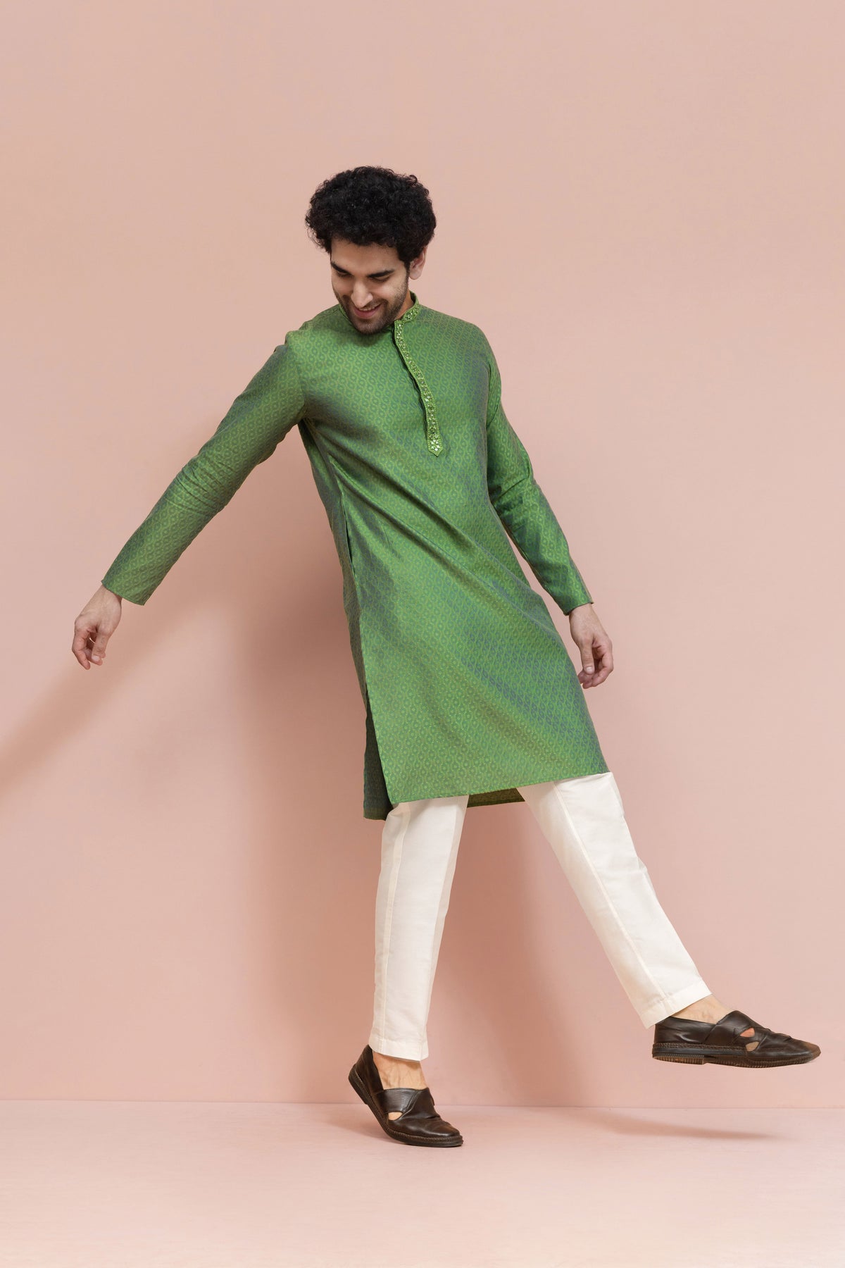 Men Green Ethnic Motifs Mirror work Kurta