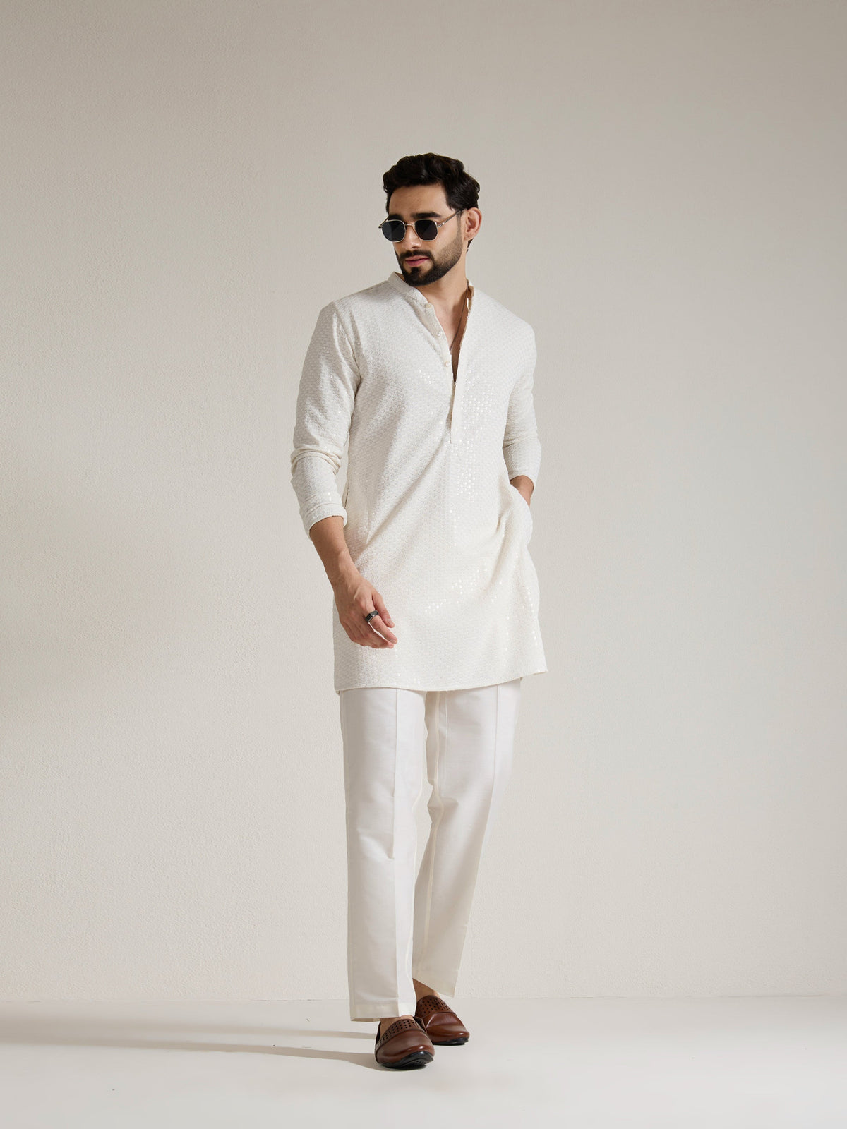 Mens White Blended Embroidery Kurta