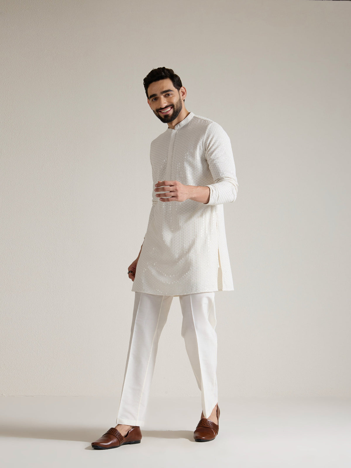 Mens White Blended Embroidery Kurta