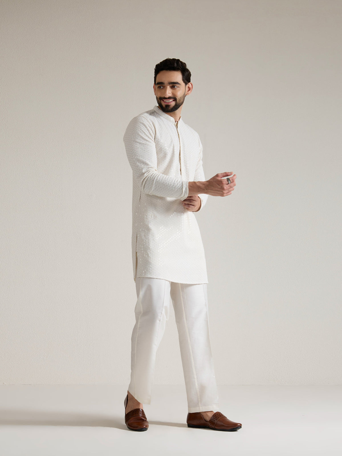 Mens White Blended Embroidery Kurta