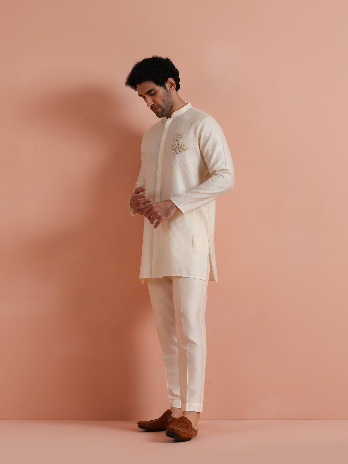 Ivory Mid Kurta with Embroidered Motif