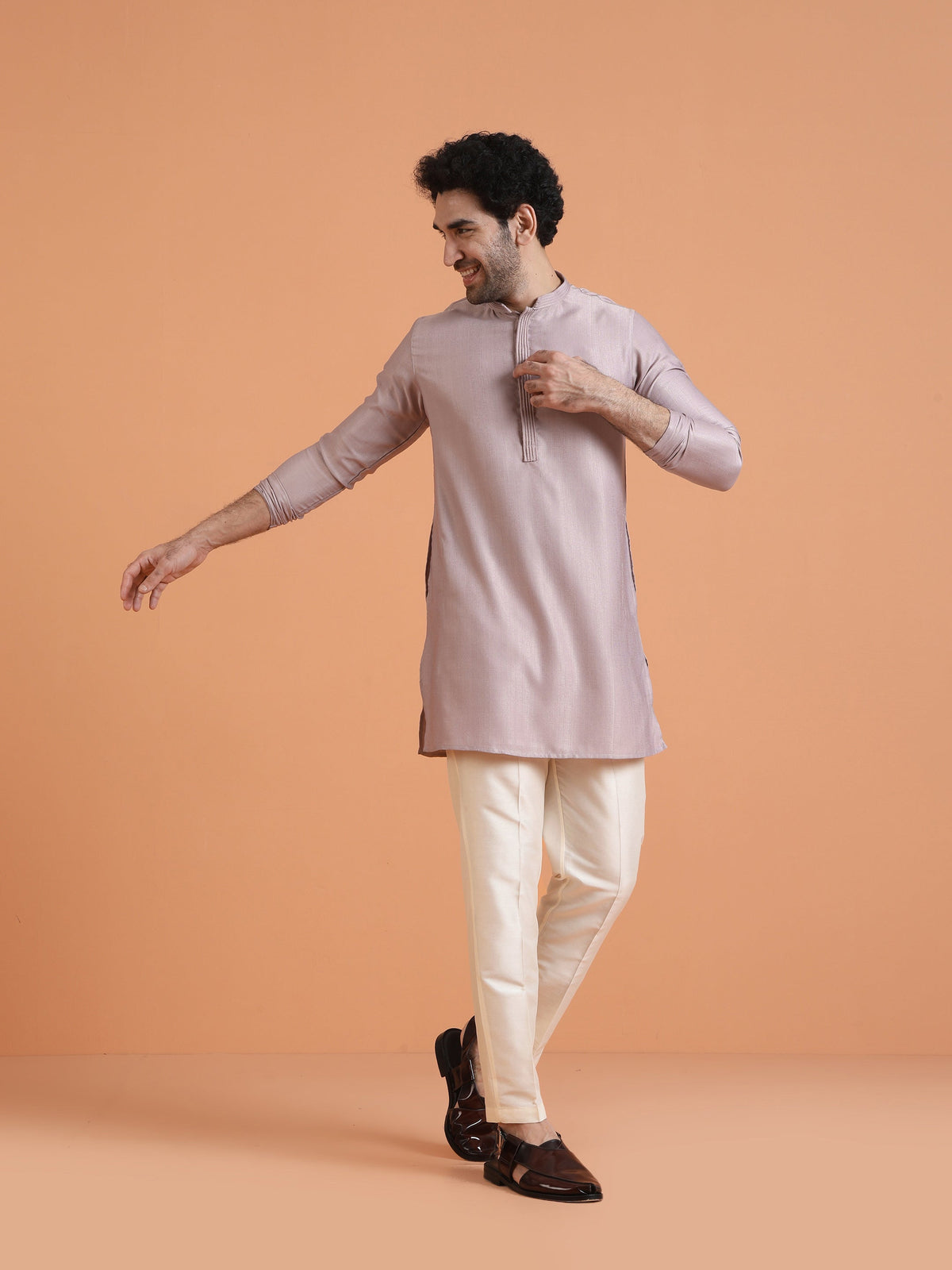 Lilac Silk Blend Solid Mid Kurta