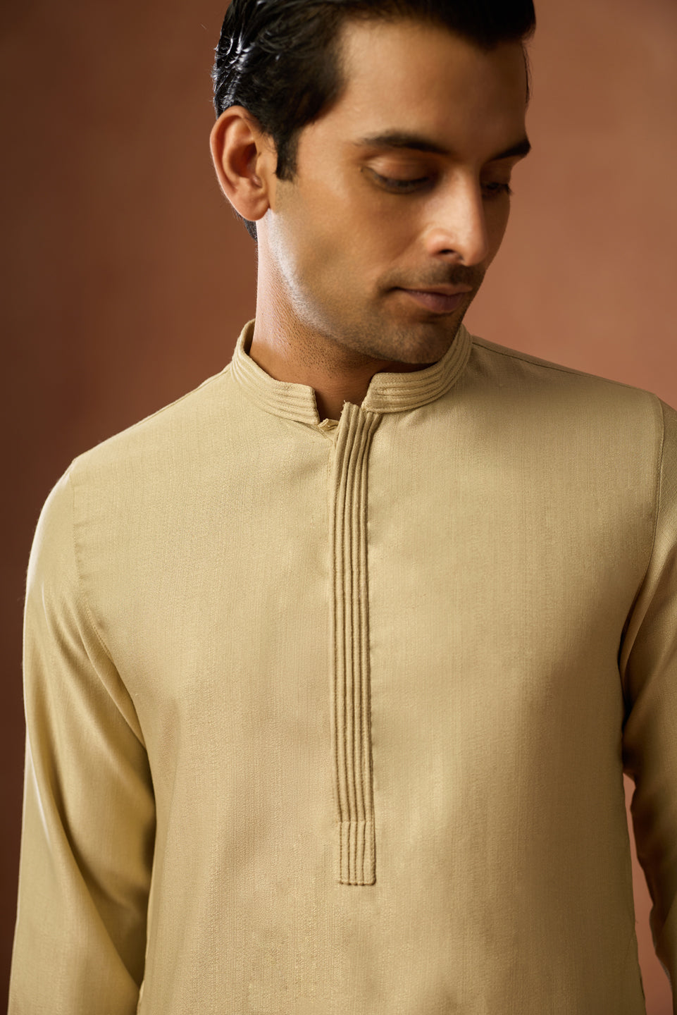 Cream Silk Blend Solid Mid Kurta