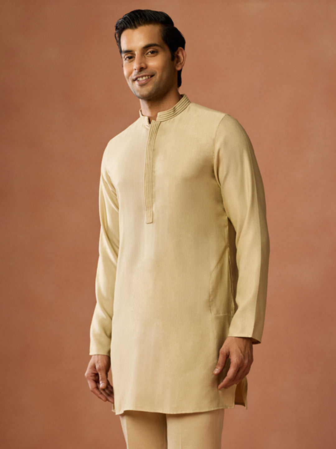 Cream Silk Blend Solid Mid Kurta