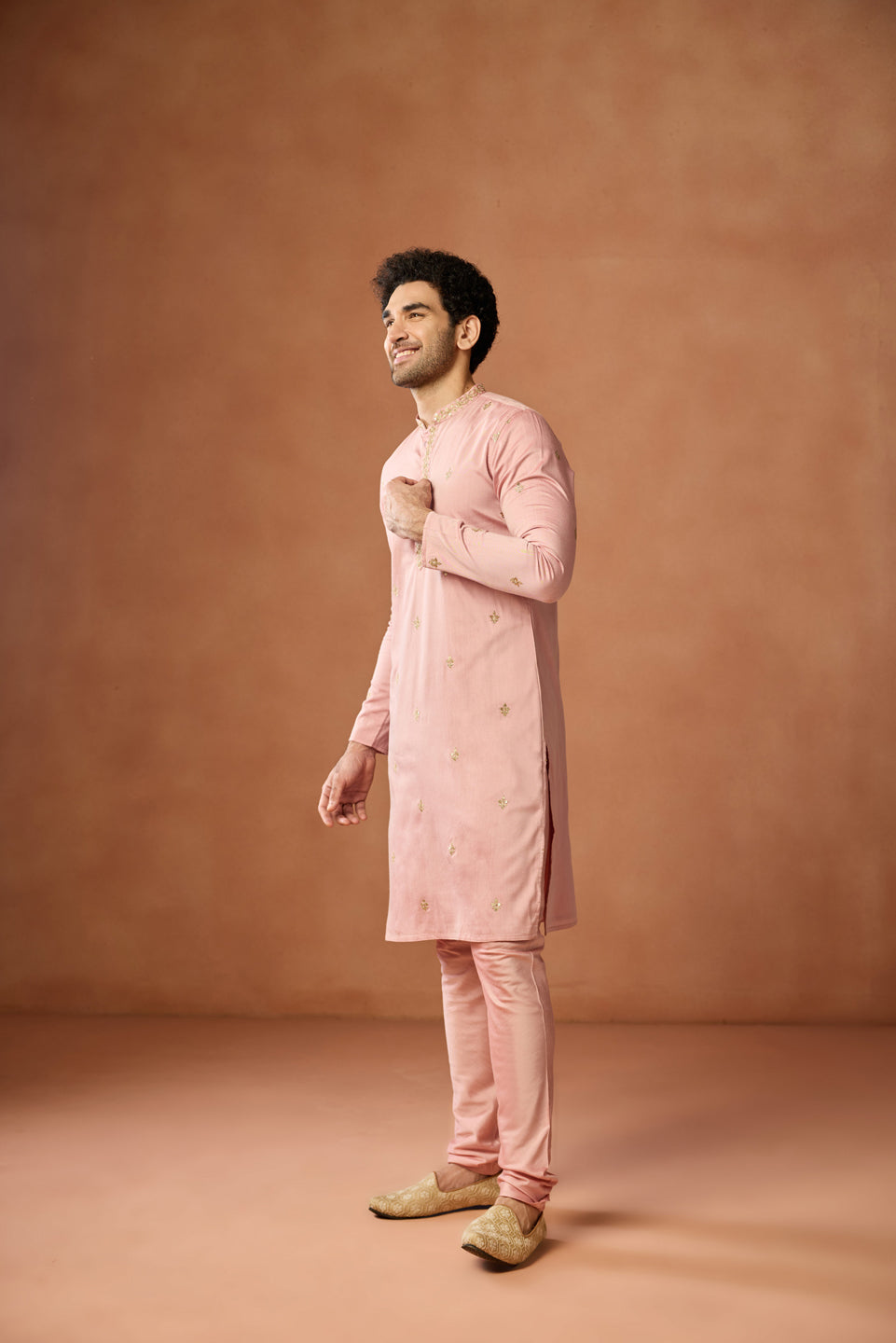 Pink Silk Blend Embroidered Kurta