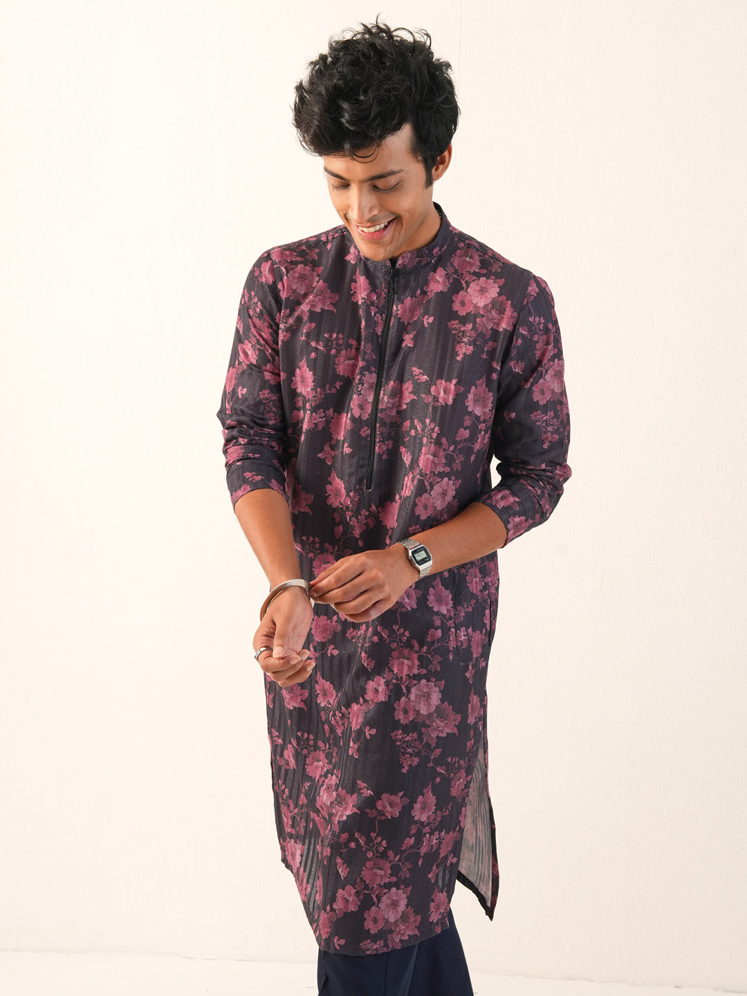 Men Black Blended Print Kurta