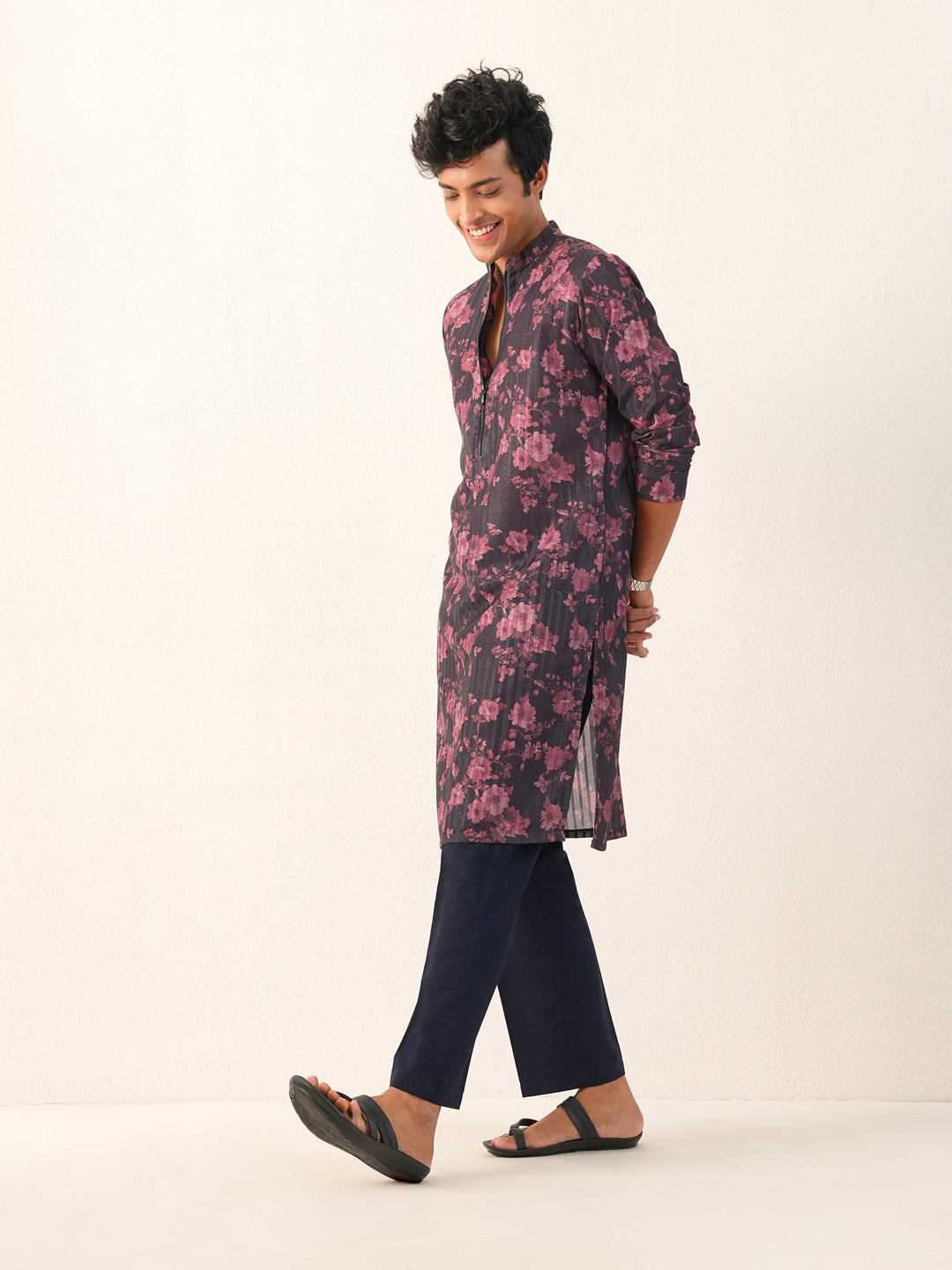 Men Black Blended Print Kurta