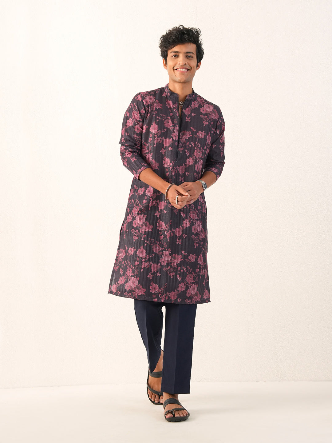 Men Black Blended Print Kurta
