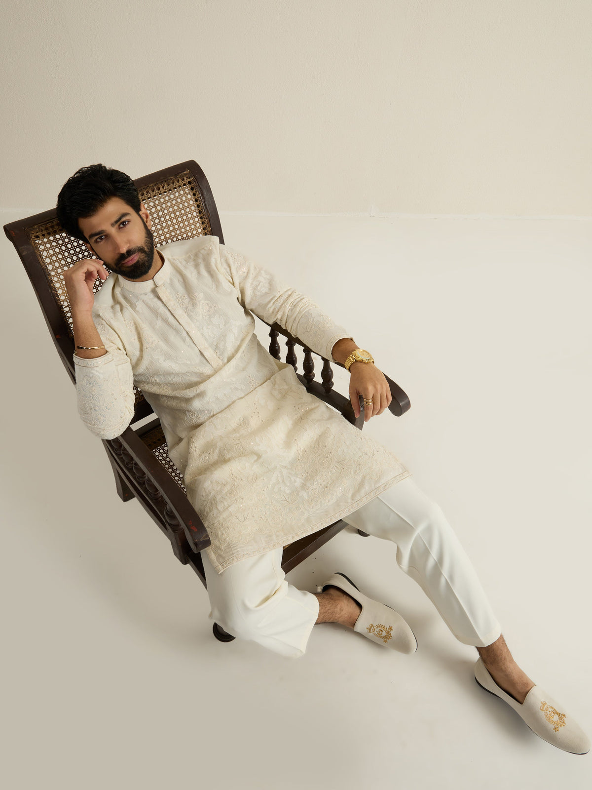 Mens Off-White Georgette Embroidery Kurta with Buttoned Placket