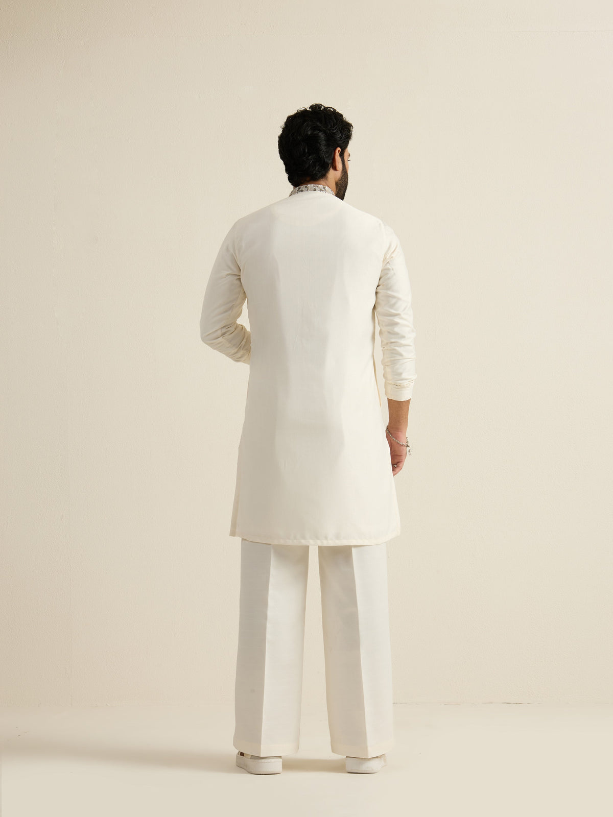 Mens Off-White Blended Light Embroidery Kurta with Front Zipper