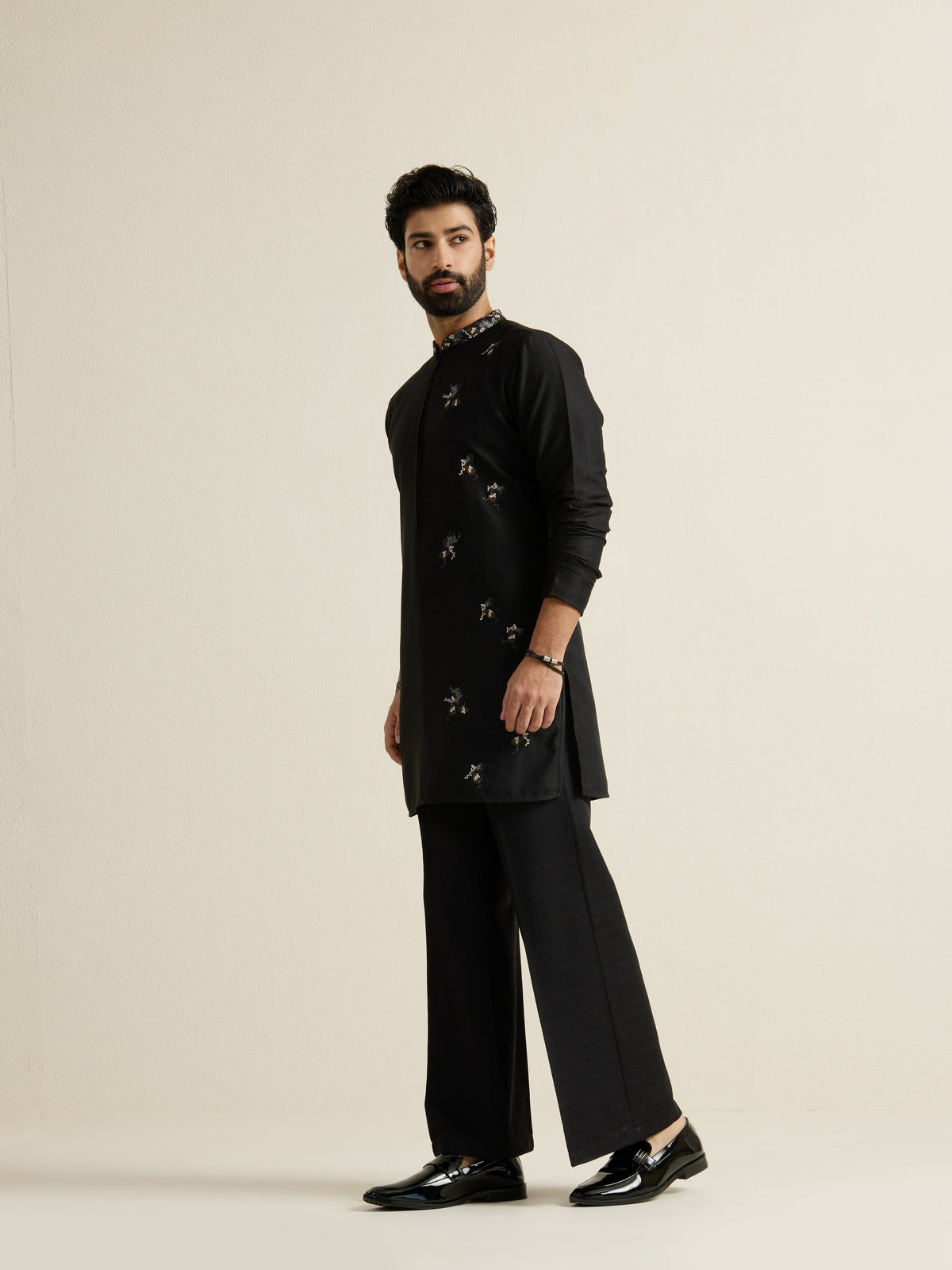Mens Black Blended Light Embroidery Kurta with Front Zipper